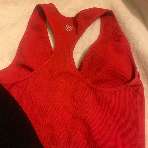 Bundle 2 Forever 21 Workout crop tops - Picture 5 of 5